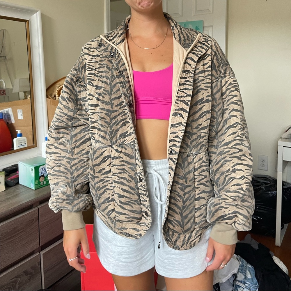 Bomber jacket